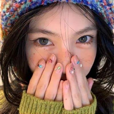 没有男人的八月末：海滨小镇女性故事
